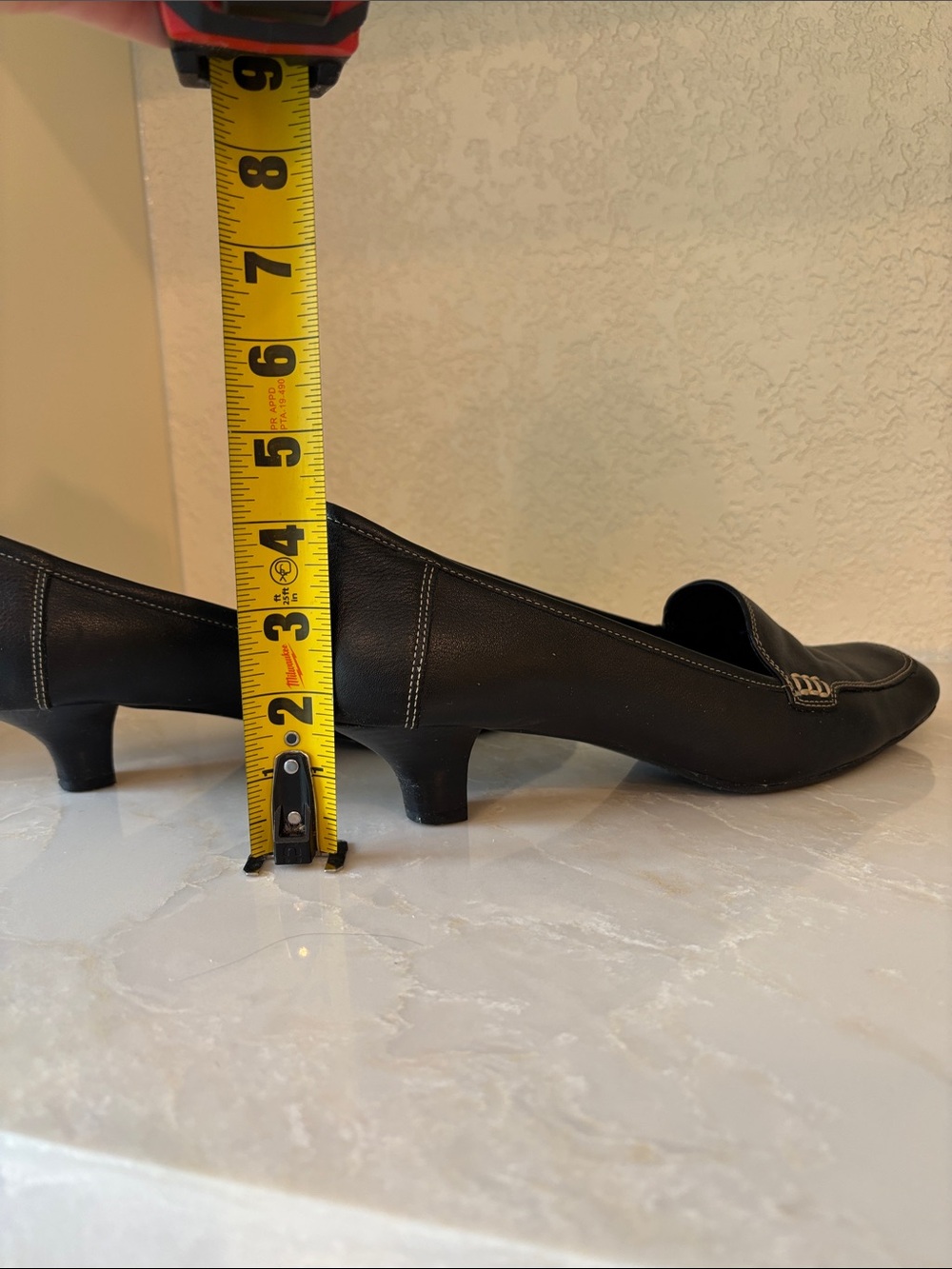 A2 by Aerosoles Classic Black Women's Leather Kitten Heel Loafers 9 - Picture 7 of 10
